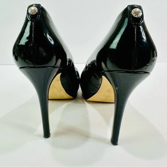 MICHAEL KORS IONNA BLACK SIZE 8 1/2 PATENT LEATHER 4โ HEELS GREAT CONDITION - Picture 6 of 8